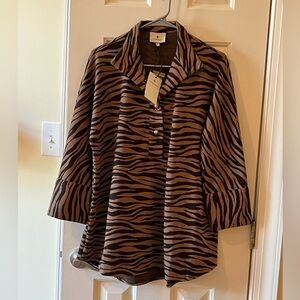 TUCKERNUCK ANIMAL PRINT TOP